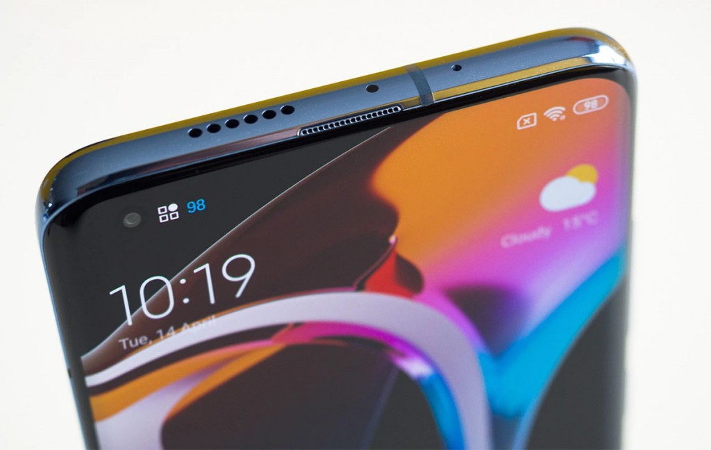 Kijelző alatti kamerával és hajlított kijelzővel érkezhet a Xiaomi Mi MIX 4