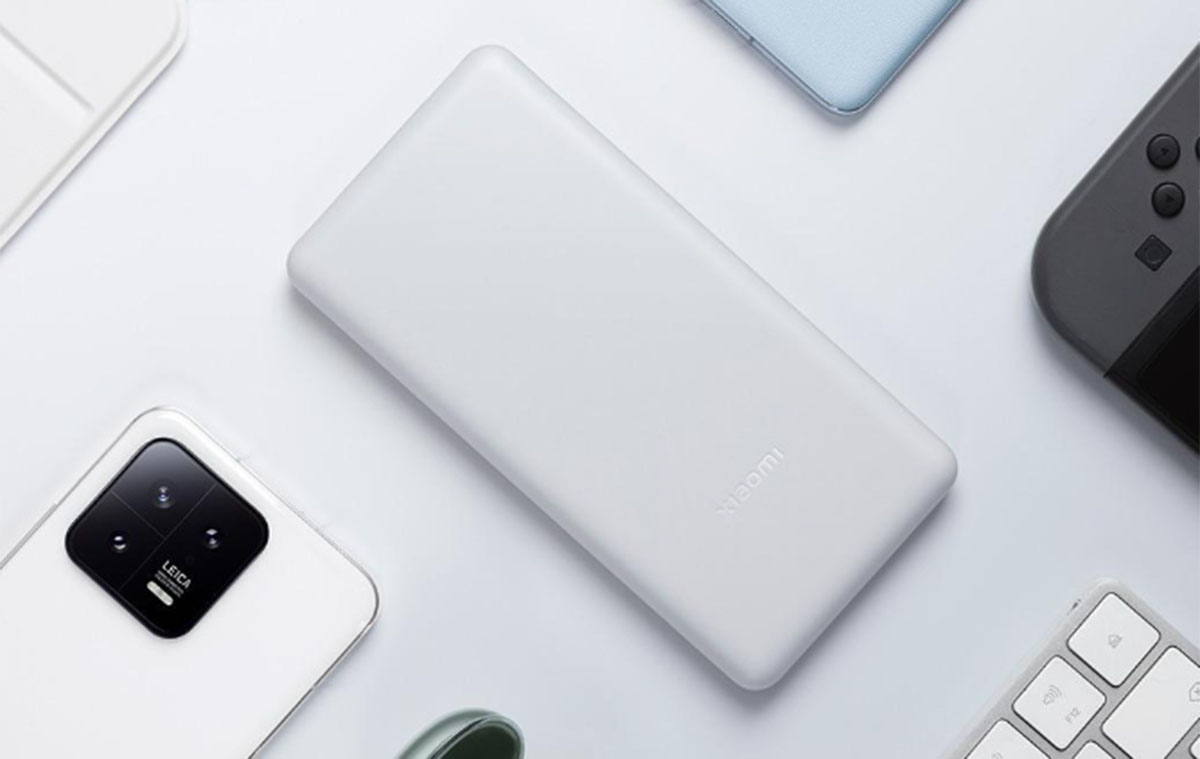 Ultravékony és könnyű Xiaomi power bank akár kétszer is feltölti a telefonod