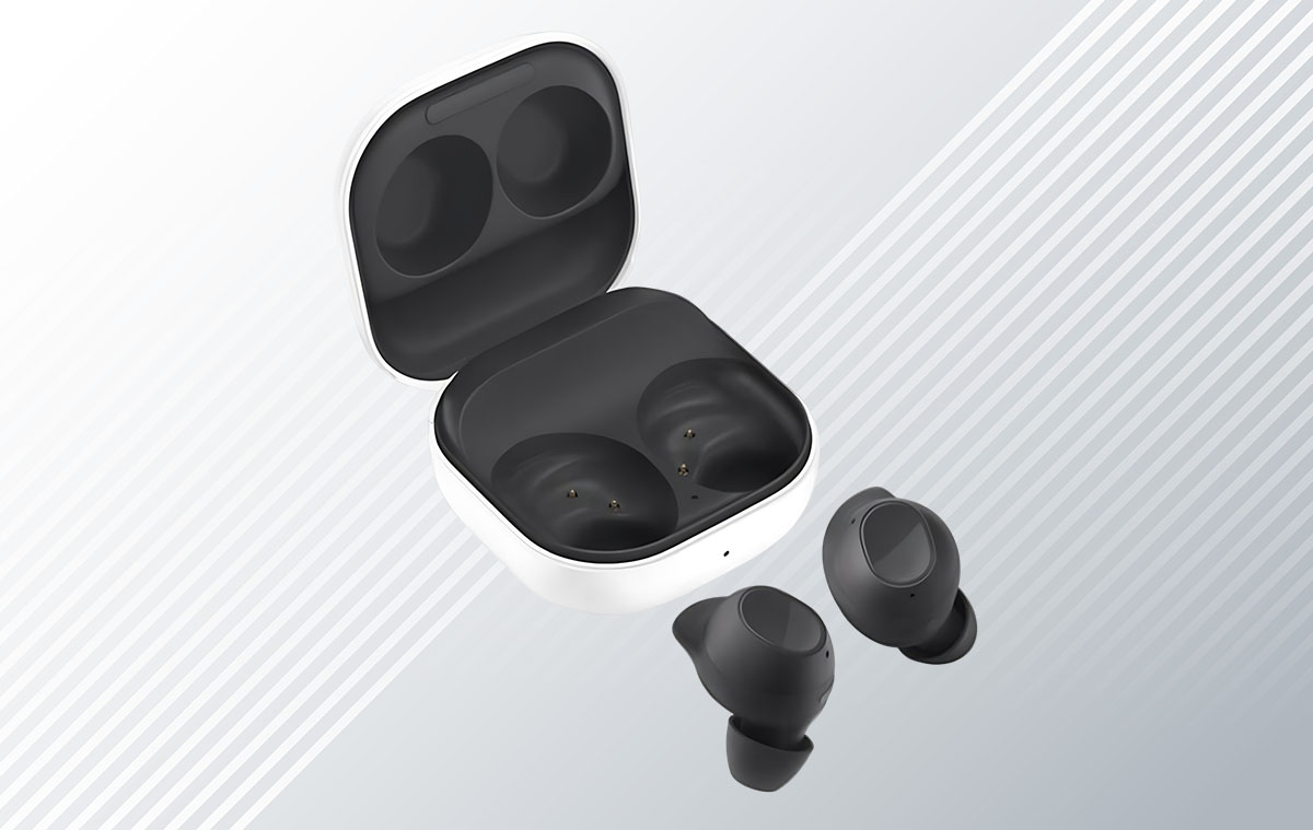 A Samsung a Galaxy Buds FE 2 vezetéknélküli fülhallgatón dolgozik