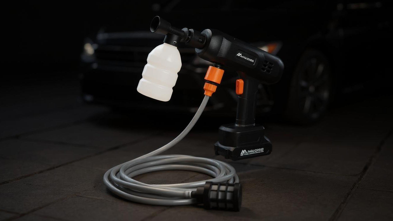 Az autómosás soha nem volt annyira egyszerű, mint ezzel az akkumulátoros magasnyomású mosóval