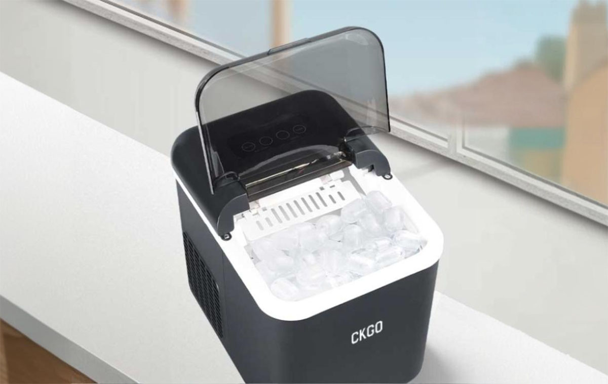 A partik sztárja ez az instant jégkocka készítő gép