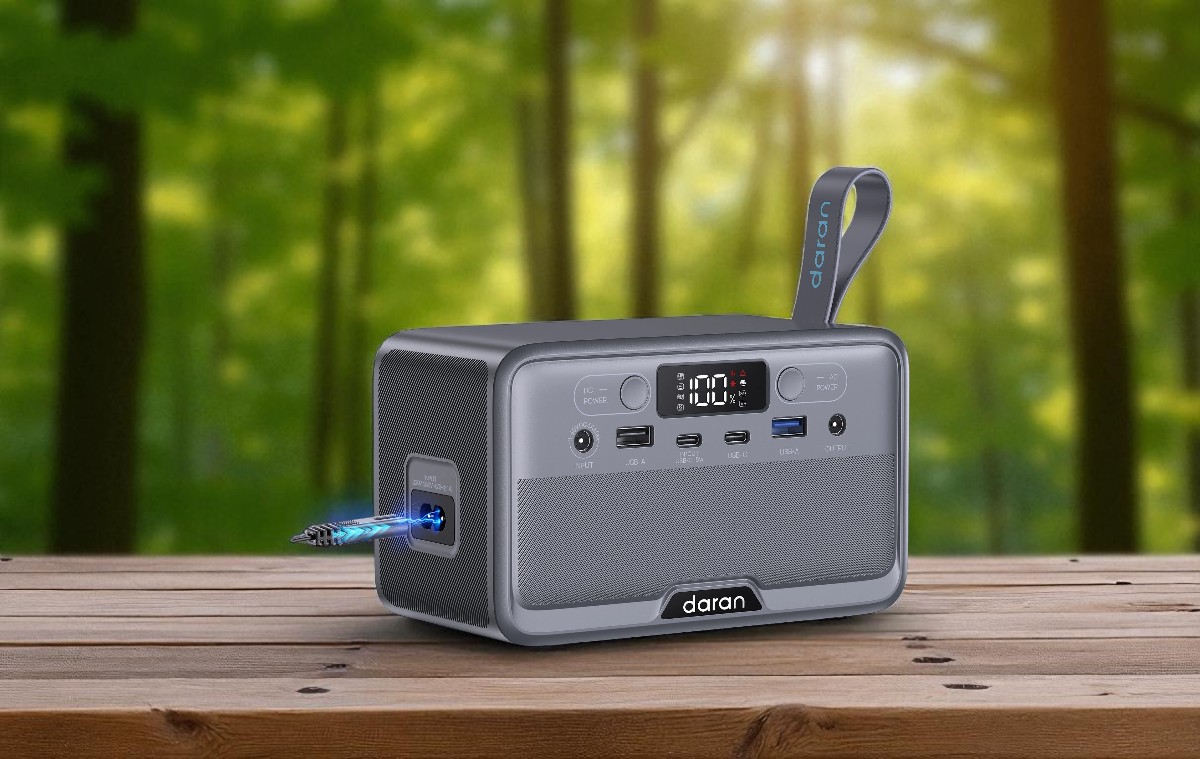 DaranEner R100 hordozható áramforrás