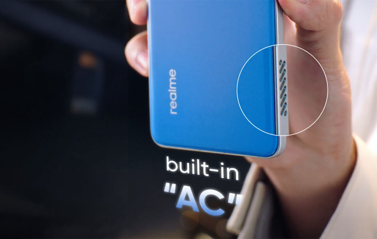Jön a realme-től a telefon 15 000 mAh akkumulátorral és egy másik beépített ventilátorral