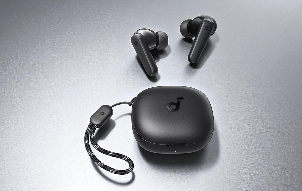 10 óra használat egy feltöltéssel és szabadon változtatható hangzással - ez a soundcore P20i fülhallgató, szinte fillérekért