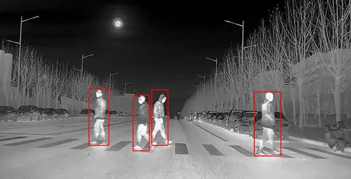 InfiRay NV2 gyalogosok