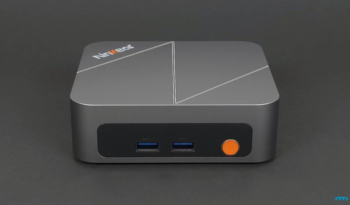 Ninkear M7 mini PC eleje
