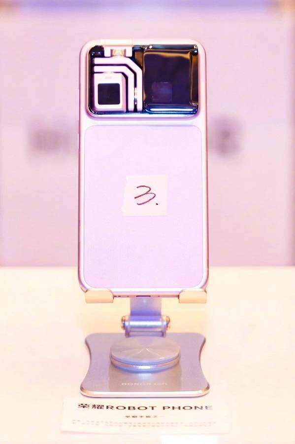 HONOR Robot Phone kamerával
