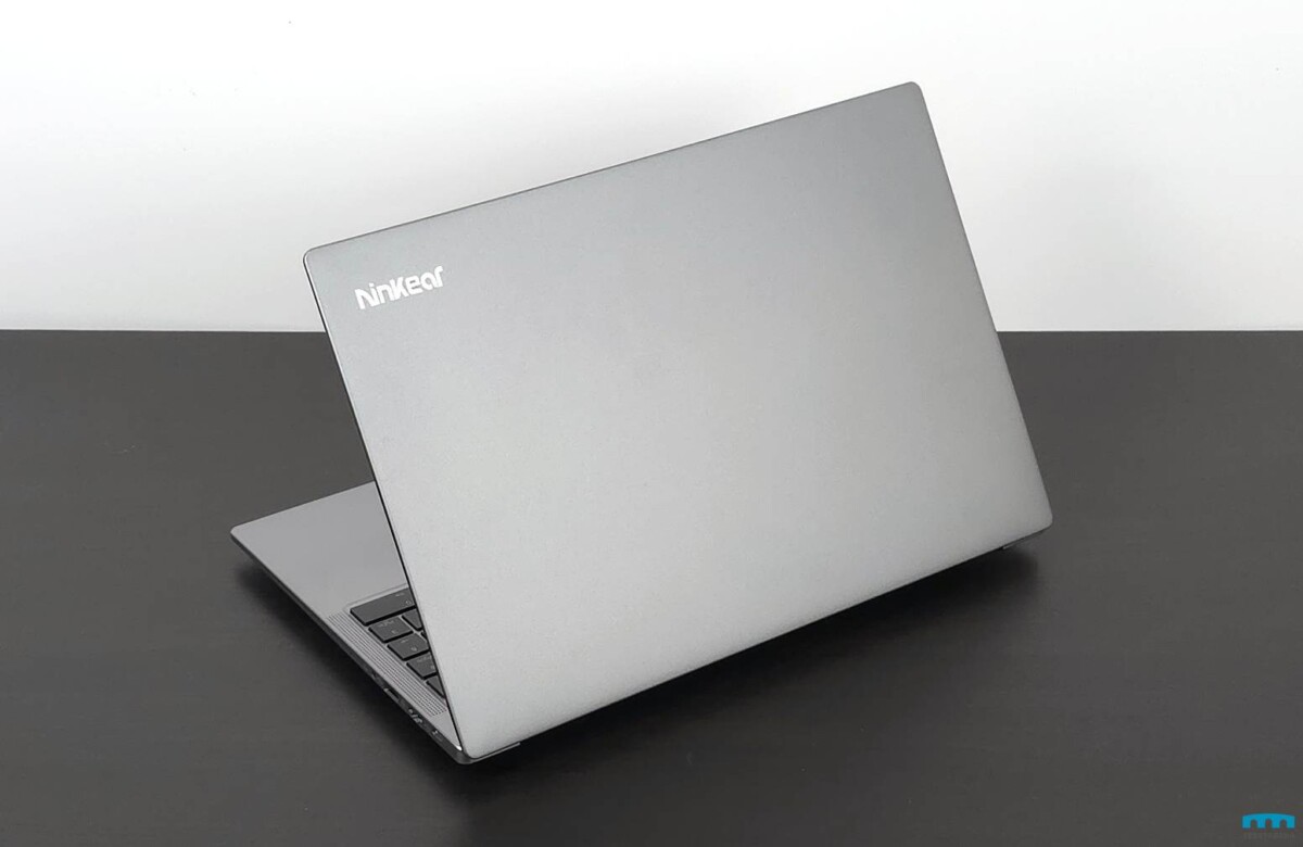Ninkear N16 Pro fedlap