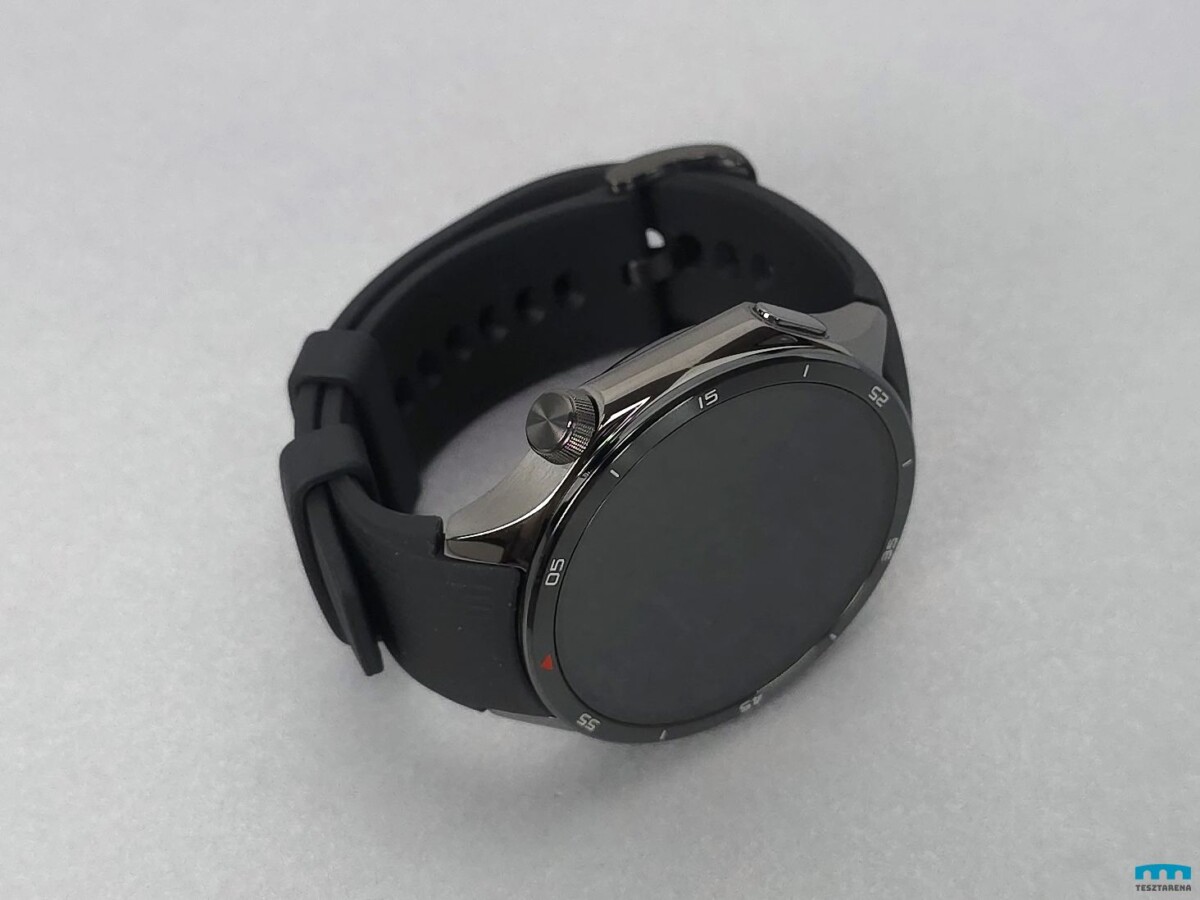 OnePlus Watch 3 okosóra gombok