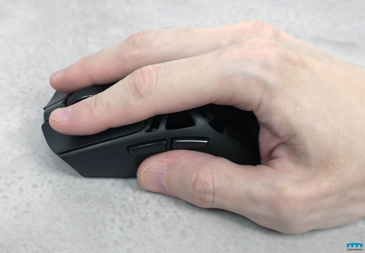 SMAILWOLF M8 vezetéknélküli egér méret