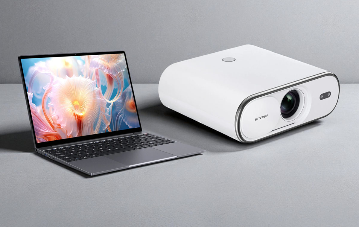 Elég durva, 10 magos laptop olcsón és az olcsó Netflix projektor, meg az RGB, okos világítás