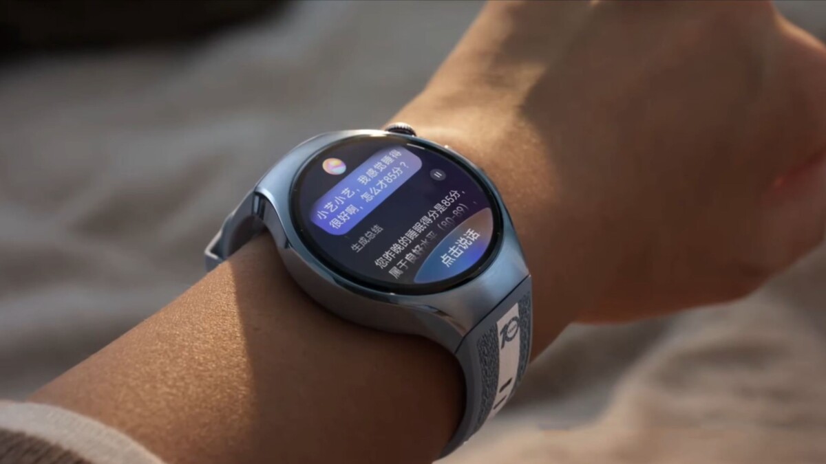 Huawei Watch 10th Anniversary Edition csuklón