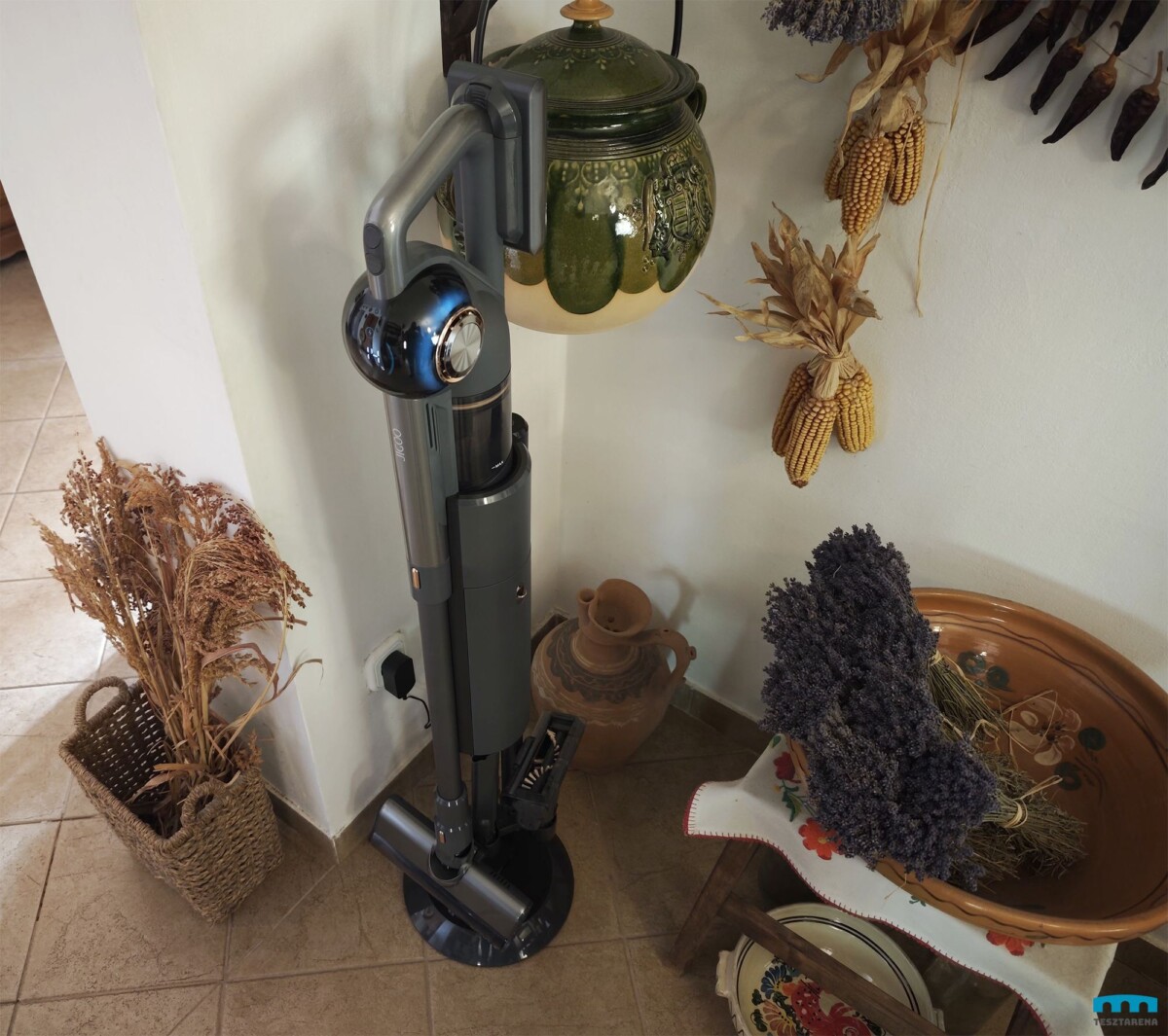 Jigoo V700 dokkolón