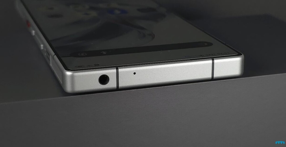 REDMAGIC 11 Pro 3.5mm jack