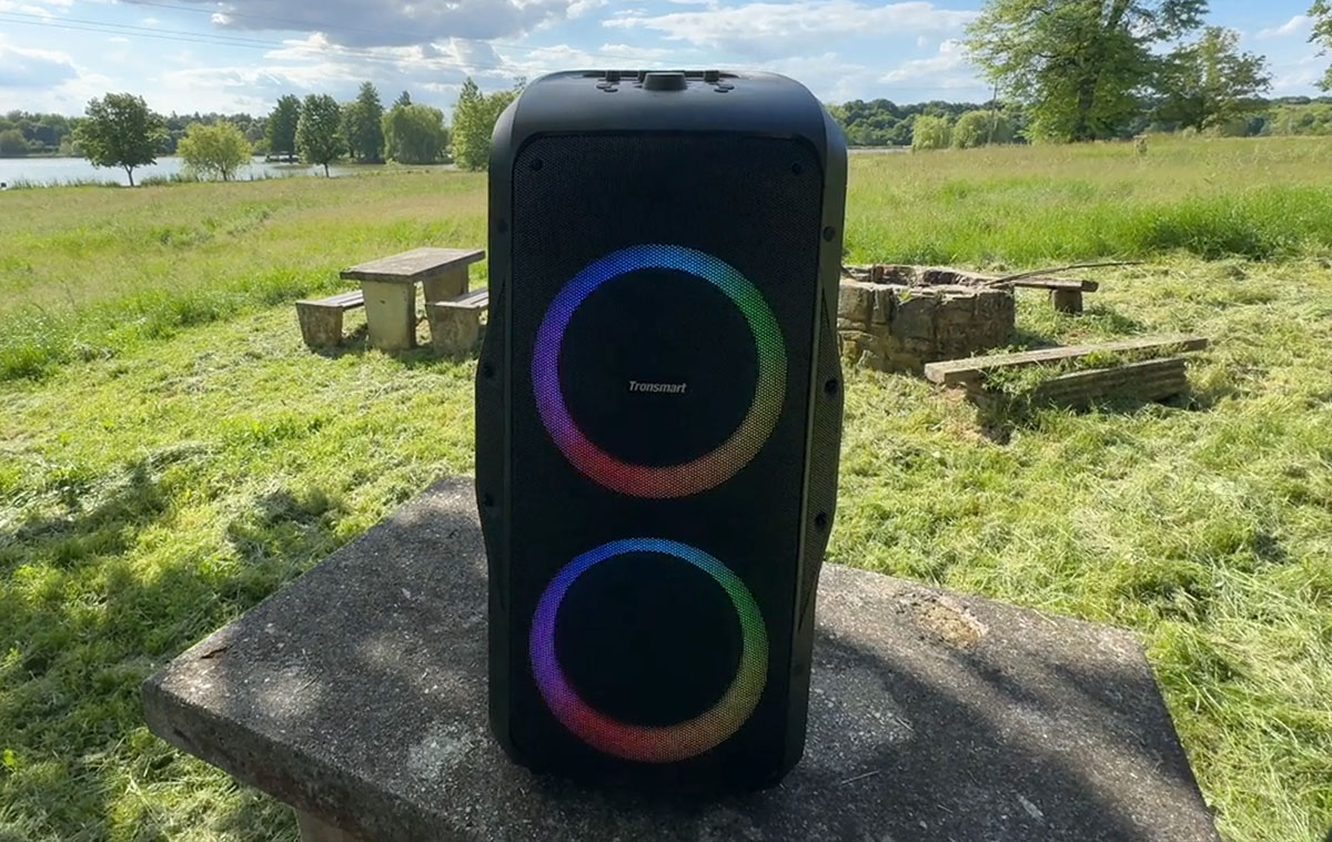 Ez a gigantikus, 240W-os bluetooth hangfal még soha nem volt ilyen olcsó