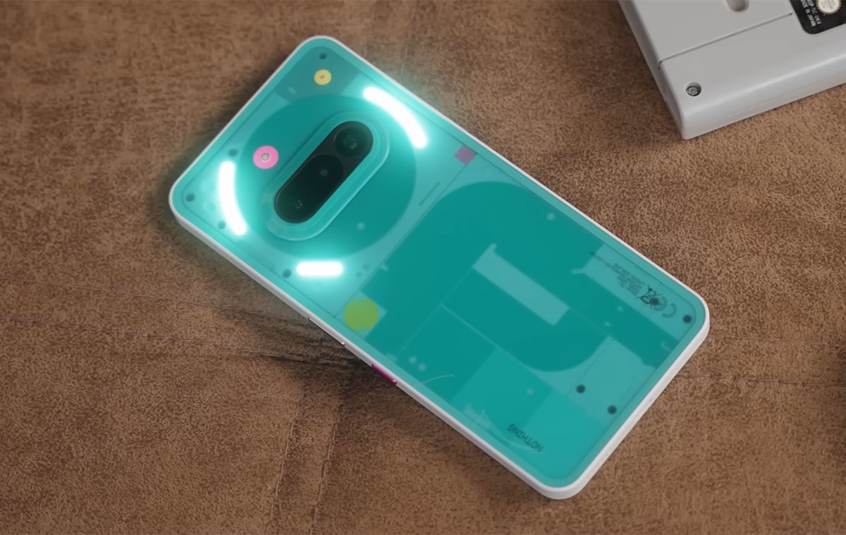 Teljesen őrült retro dizájnnal érkezett a Nothing Phone (3a) Community Edition 2025