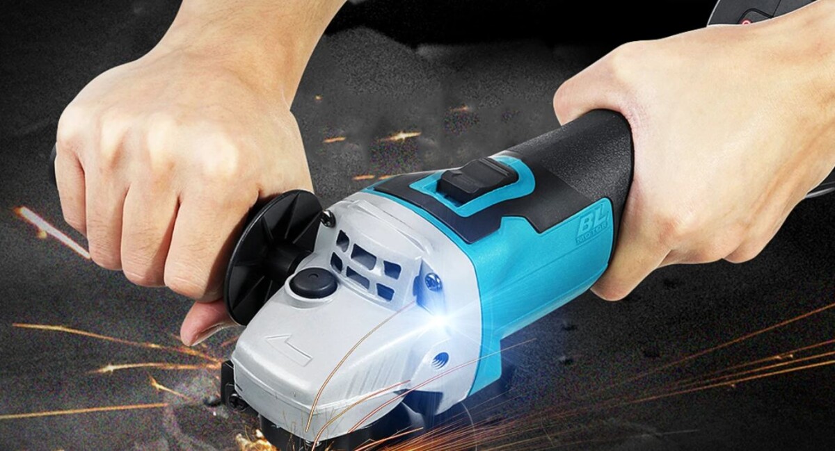 Akkumulátoros sarokcsiszoló