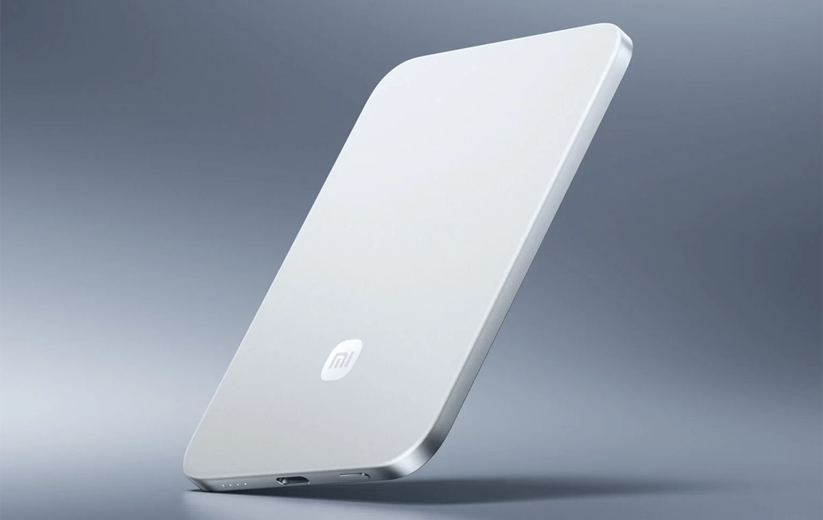 A Xiaomi-tól pehelykönnyű vezetéknélküli power bank érkezett