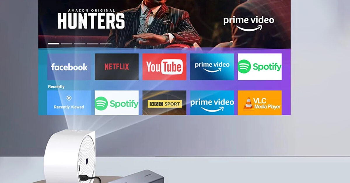 A filléres androidos projektor, amivel bárhol lehet vetíteni, még kint is