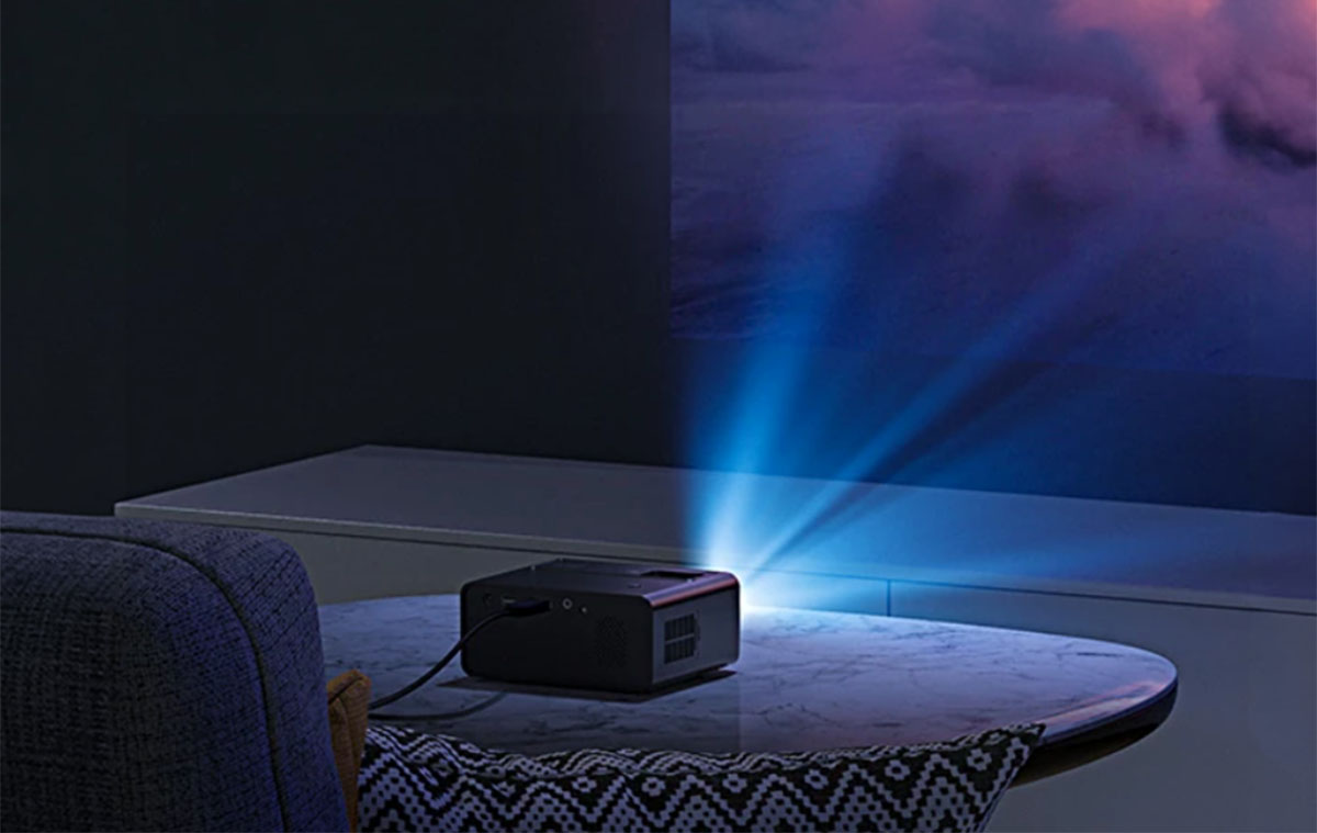 Ezt a projektort kipróbáltam és nem is rossz - most szinte ingyen vihető