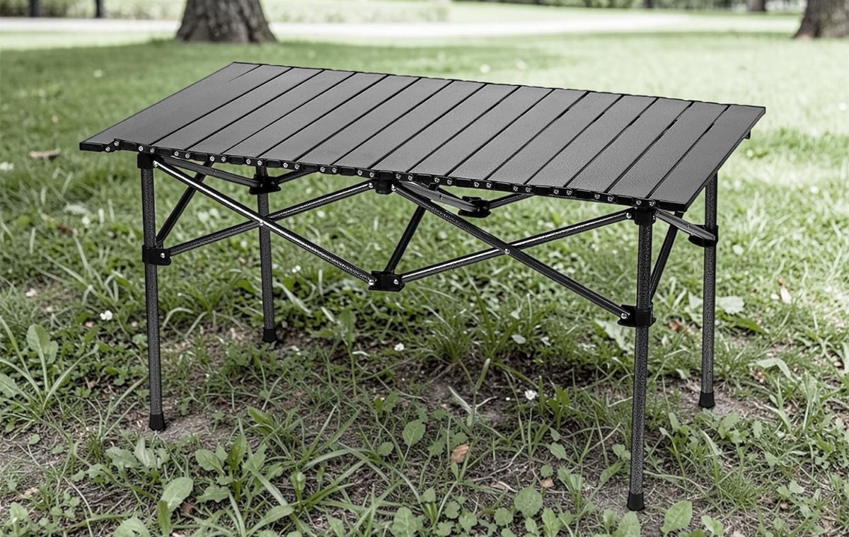 Olcsó, könnyű, még nagy méretű összecsukható, hordozható asztal