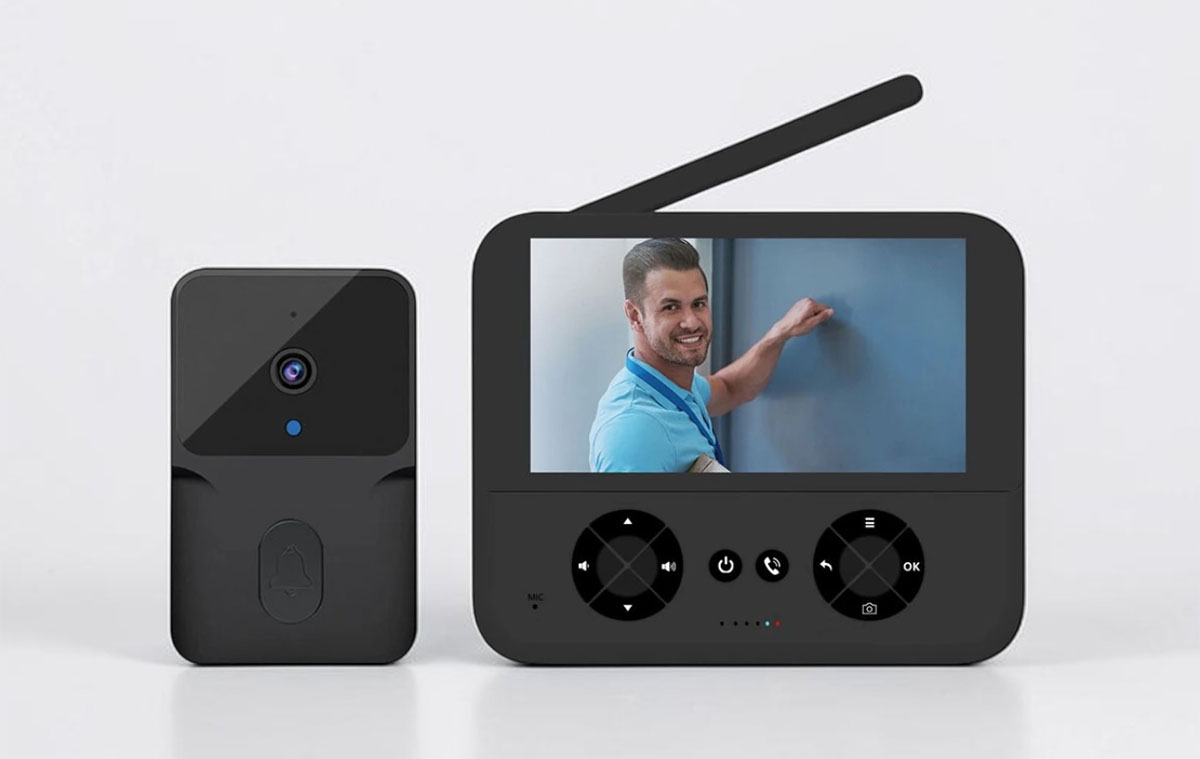 Ki van az ajtónál? Ez a videócsengő megmondja és egyben kaputelefon is