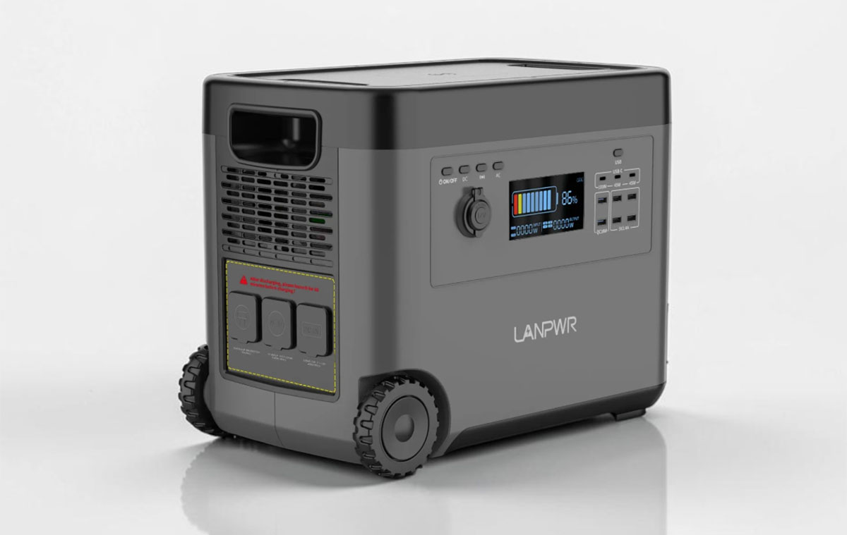 Nagy, 2160Wh kapacitású hordozható áramforrás 2500W teljesítménnyel