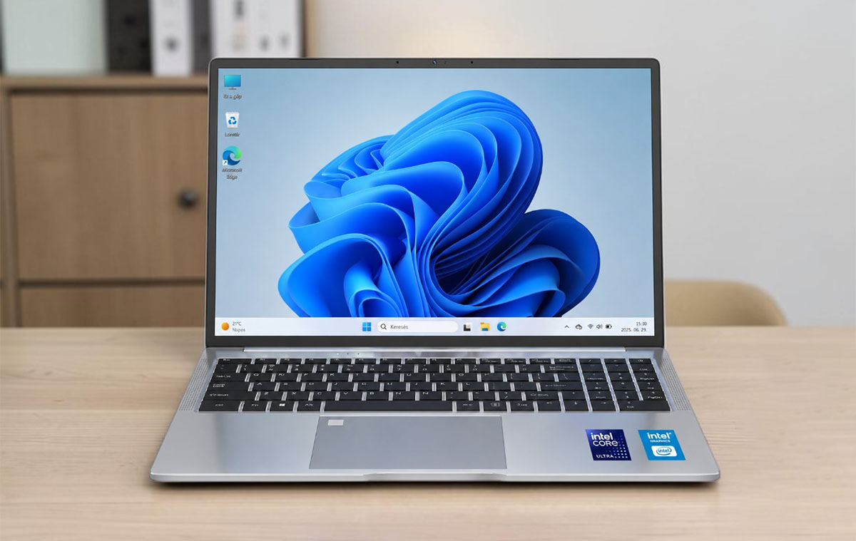 Ez az AI laptop nem csak szuperolcsó, a hardver is durva benne 14 maggal, 24 GB RAM-mal!