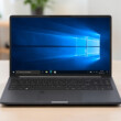 Ninkear A15 laptop asztalon