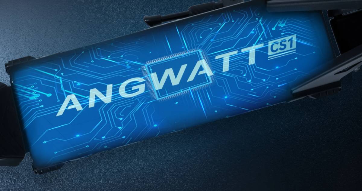 ANGWATT CS1 2026 széles fellépő