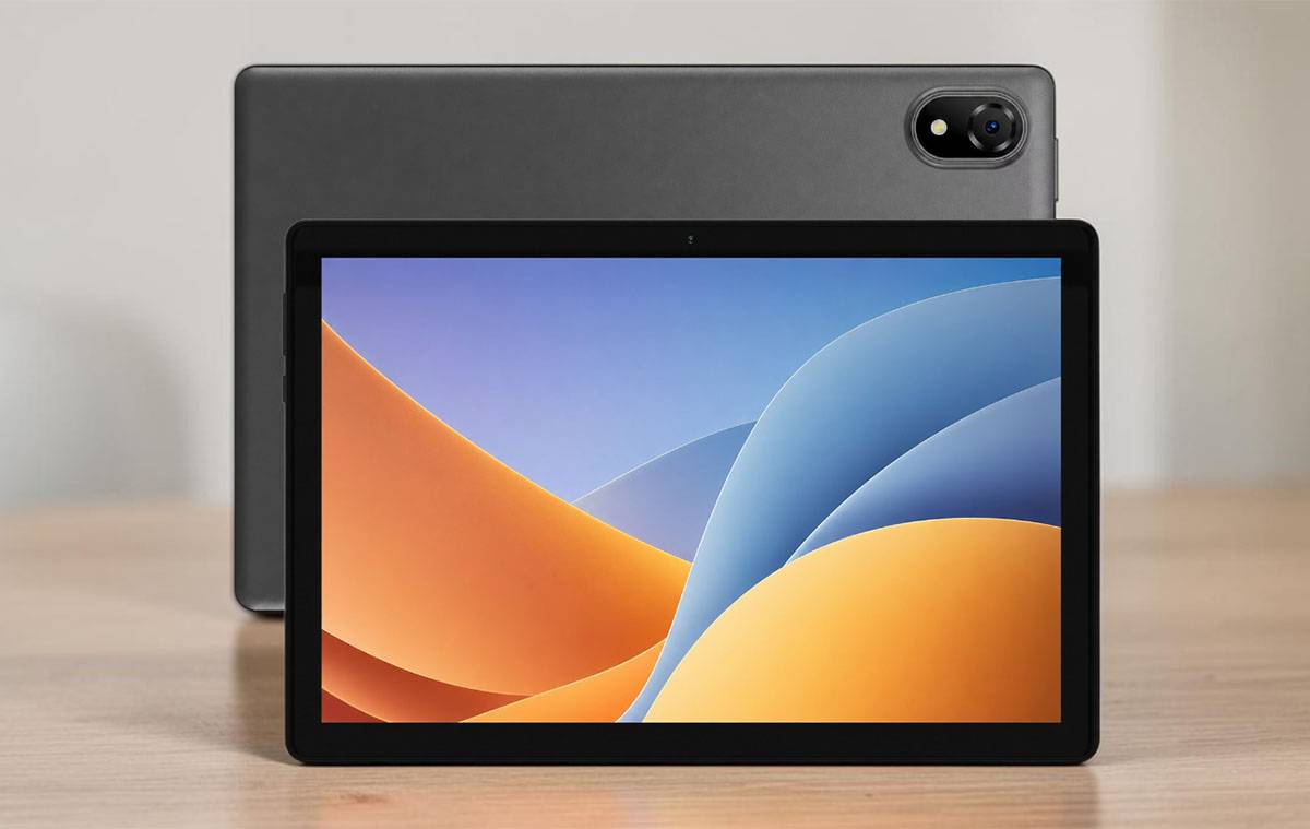 DOOGEE U10 tablet asztalon