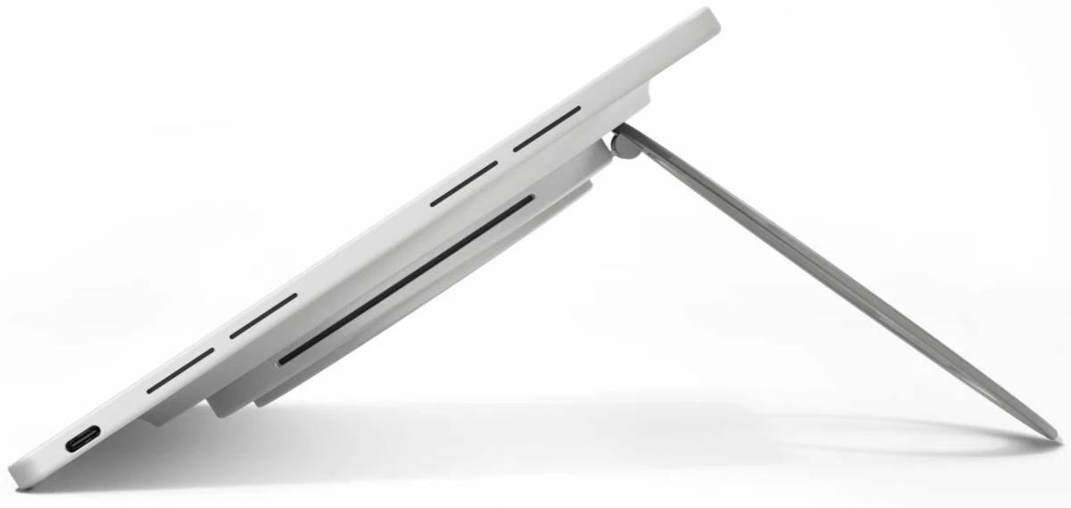 Lenovo Tab Plus 2nd Gen kitámasztó más pózban