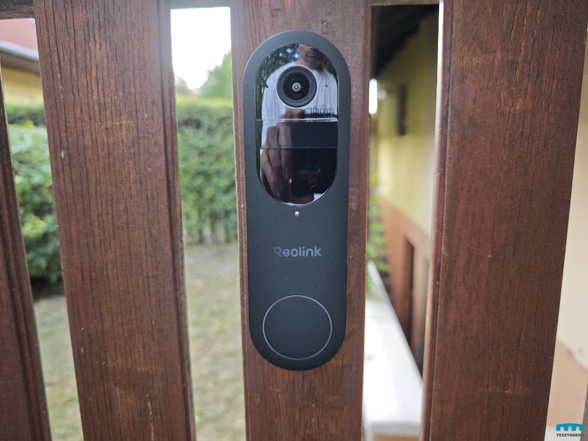 Reolink D340B felszerelve a kapura
