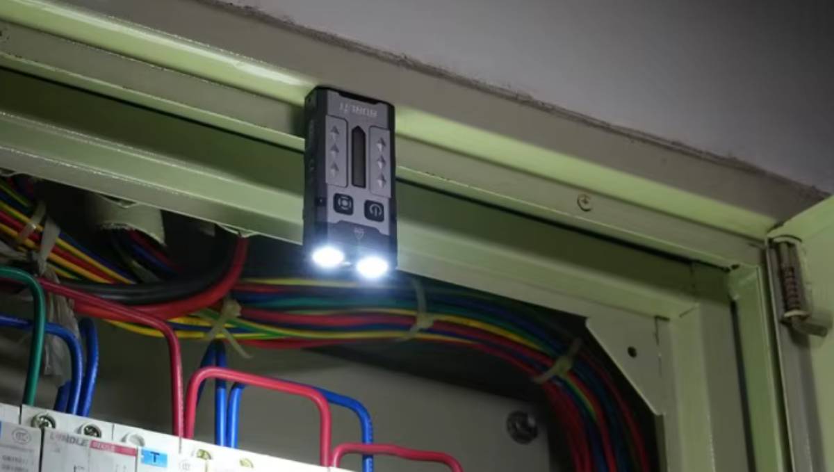 BORUiT EV20 mint munkalámpa