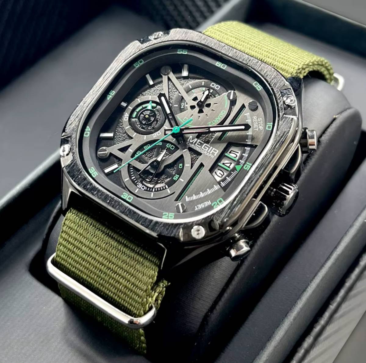 Megir 2217G nylon szíjjal