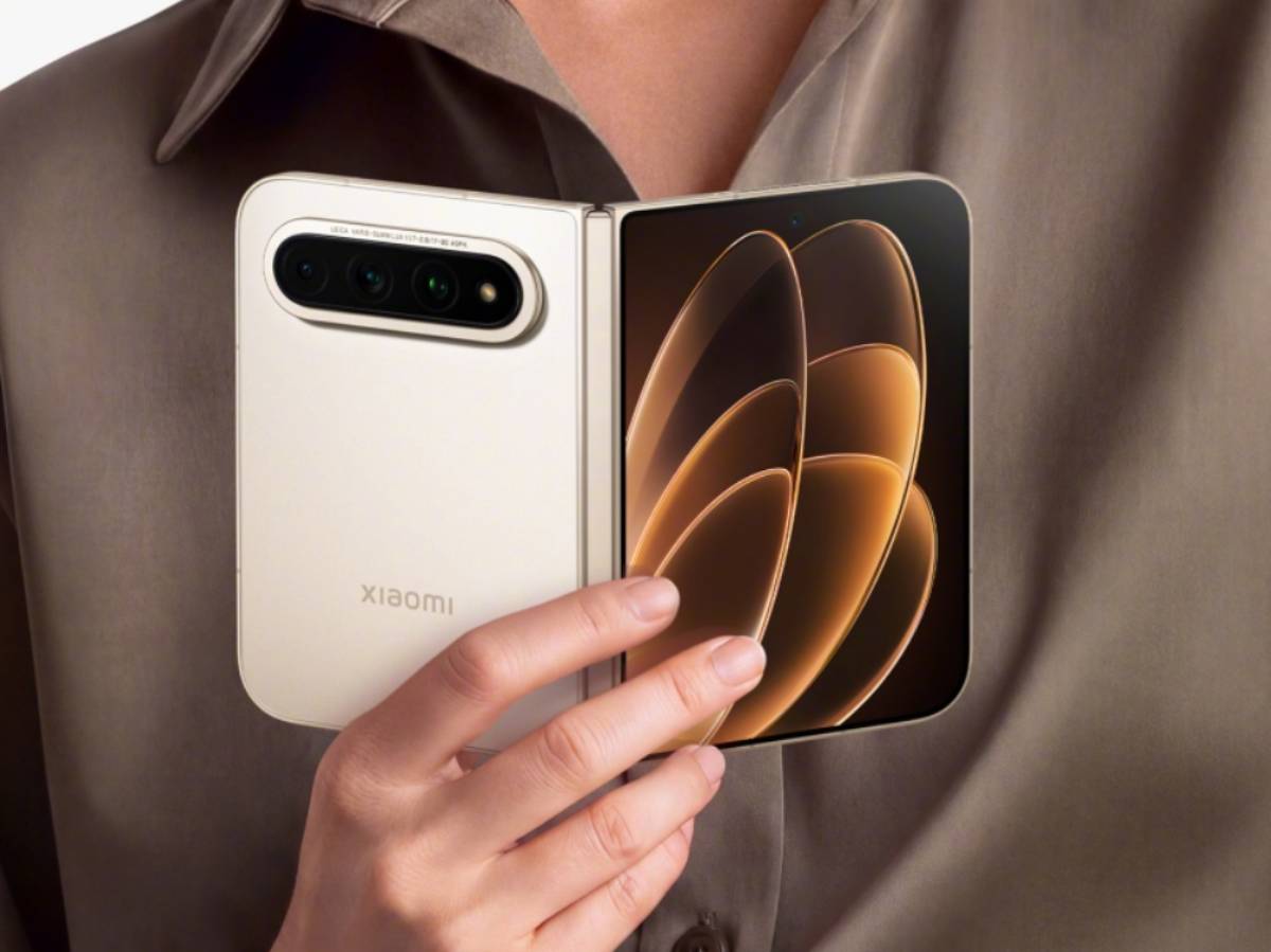 Xiaomi 18 Fold leak arany