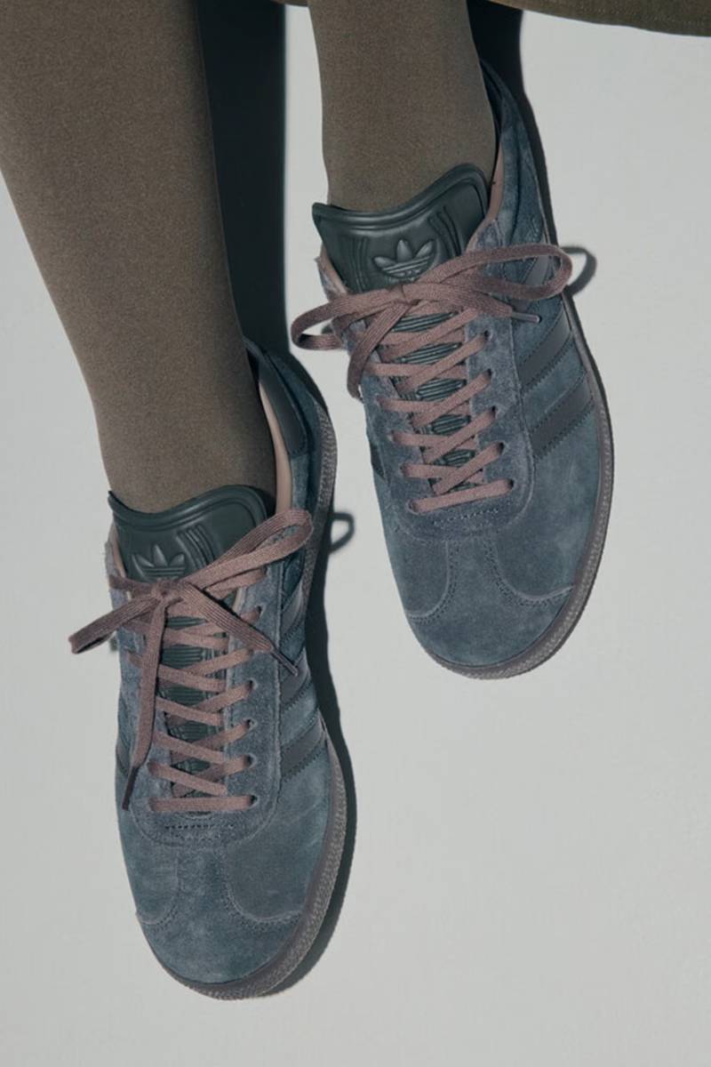 Adidas GAZELLE OG “Charcoal Gray” fentről