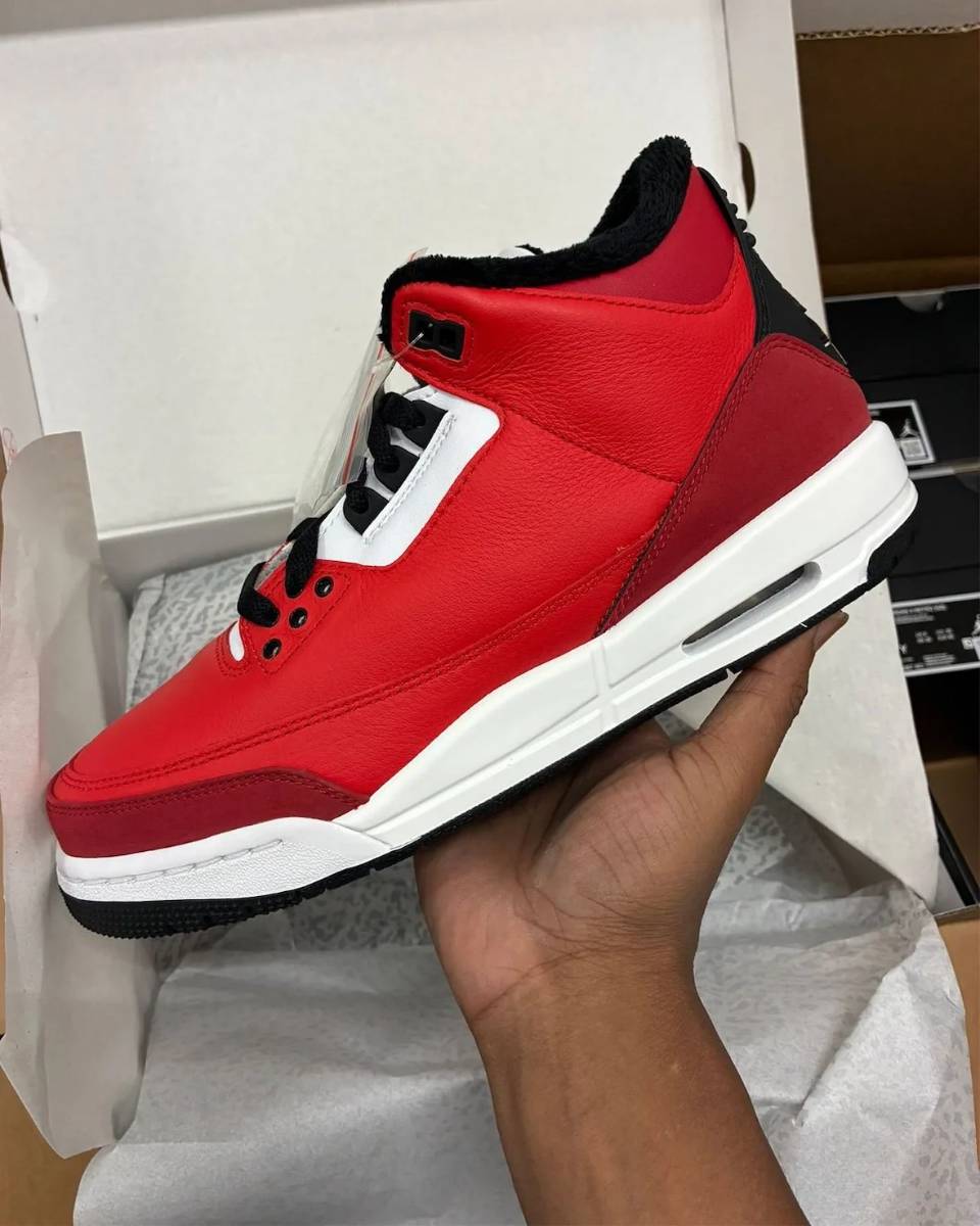 Air Jordan 3 GS “Santa”