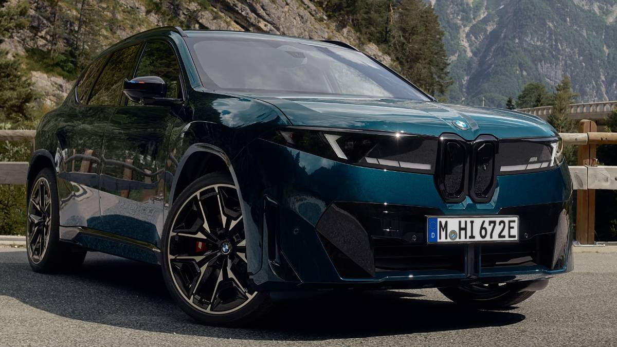 BMW iX3 M60 xDrive szemből