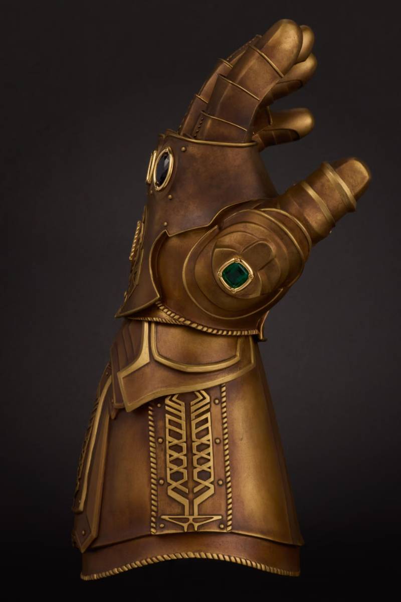 Infinity Gauntlet oldalról