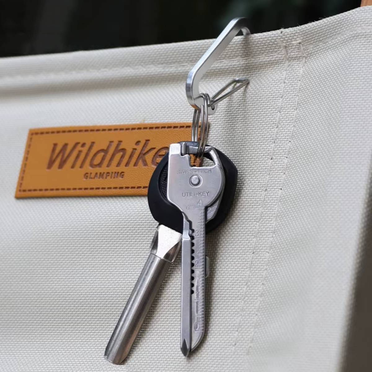Kulcstartós multitool kulcstartón