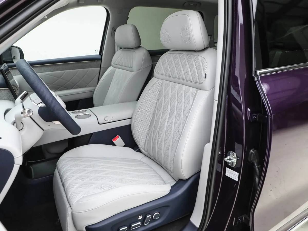 Roewe Jiayue 07 ülések
