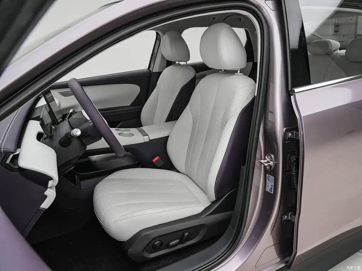 Volkswagen Jetta M6 ülések